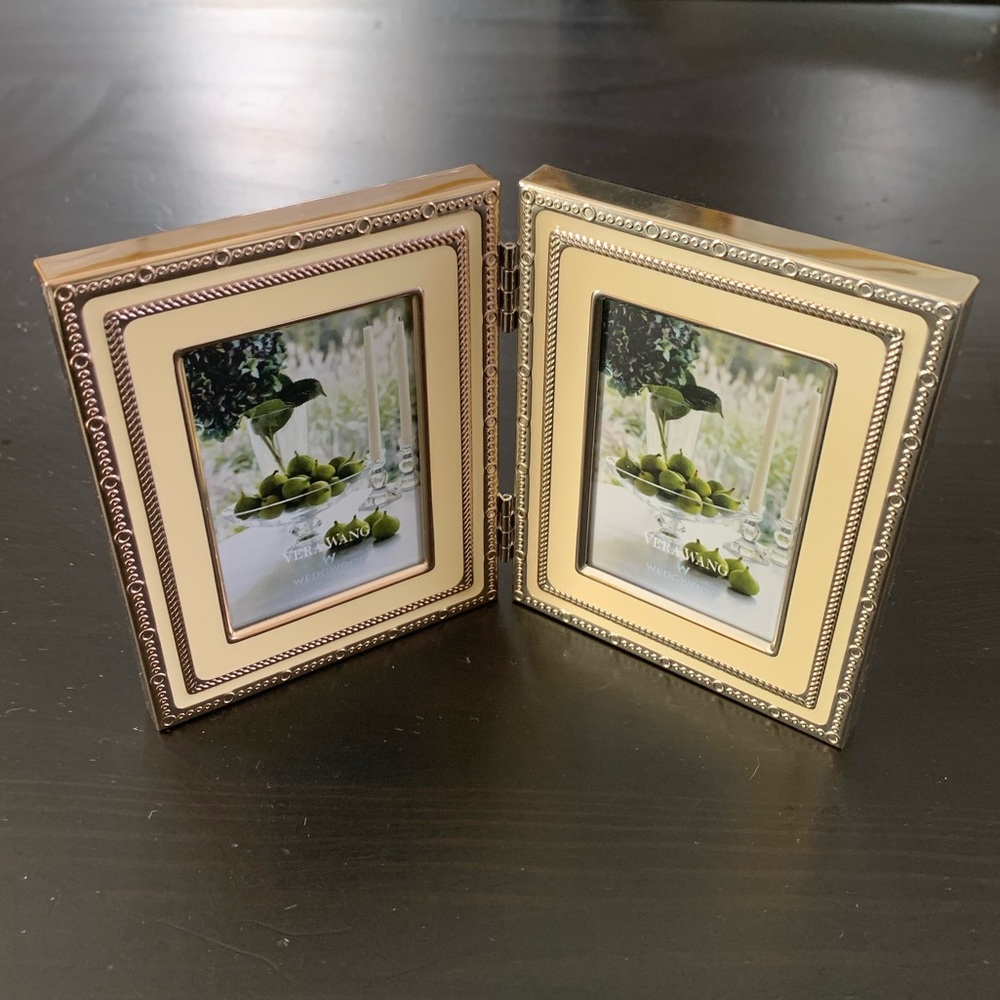 Vera Wang x Wedgewood Folding Picture Frame